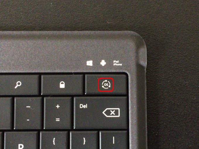 Microsoft Universal Foldable Keyboard_j