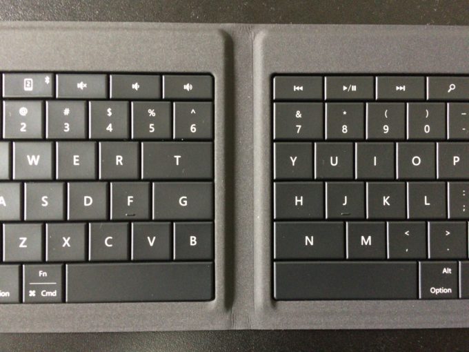 Microsoft Universal Foldable Keyboard_k