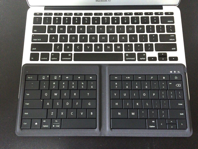 Microsoft Universal Foldable Keyboard_m